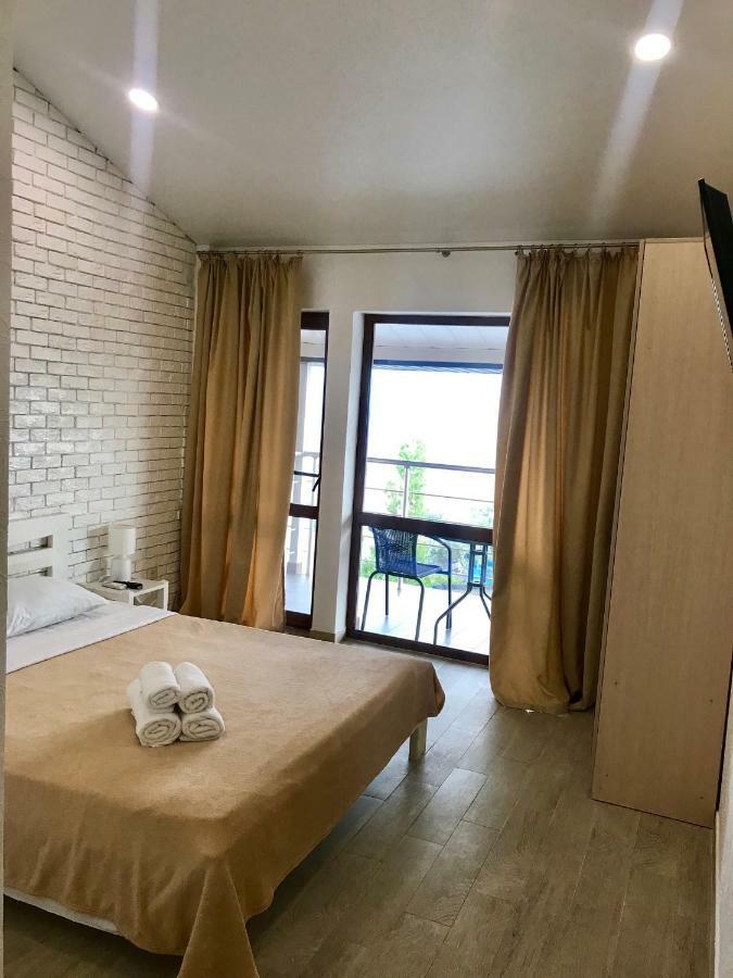 Золотий Лев Hotel Zatoka Kültér fotó